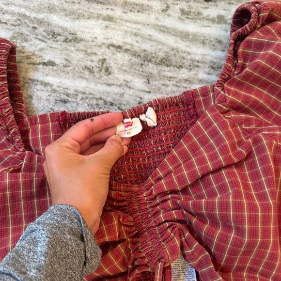 Levi’s “Devin Blouse” Size XS - Picture 4 of 5